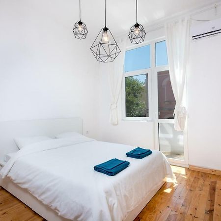 The White Apartment - Bogoridi Main Street Burgaz Dış mekan fotoğraf